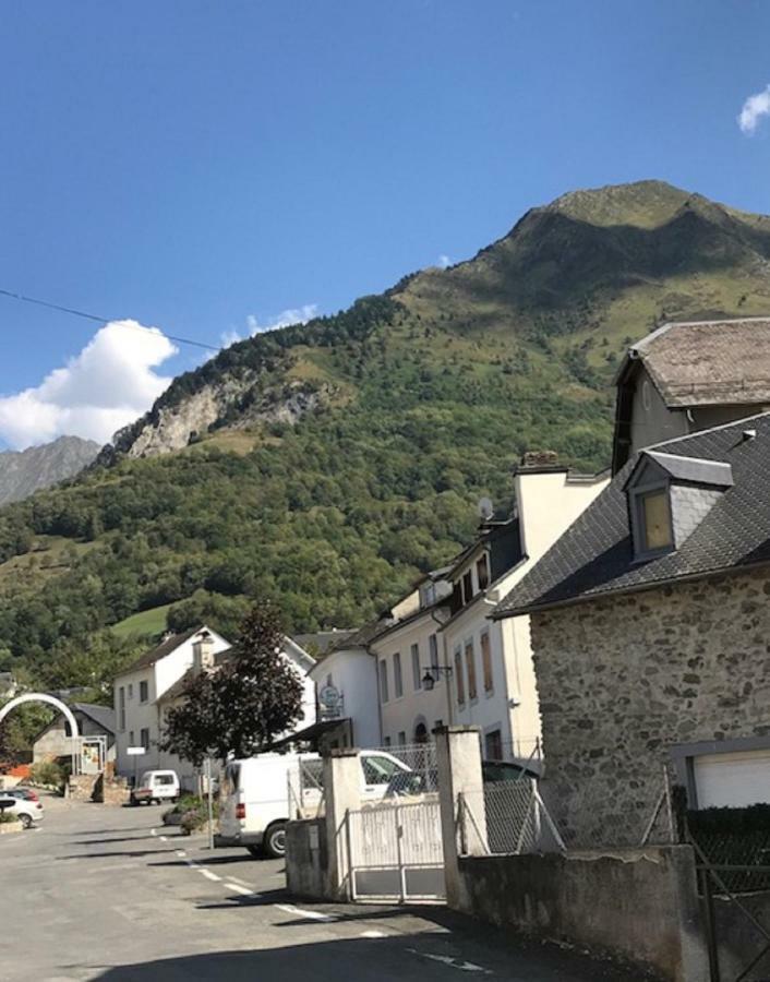 L'Astazou "Pret Gracieux Du Materiel De Ski" Au Studio Luz-Saint-Sauveur Kültér fotó